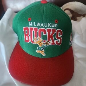 Mitchell & Ness Green and Red Milwaukee Bucks Hat